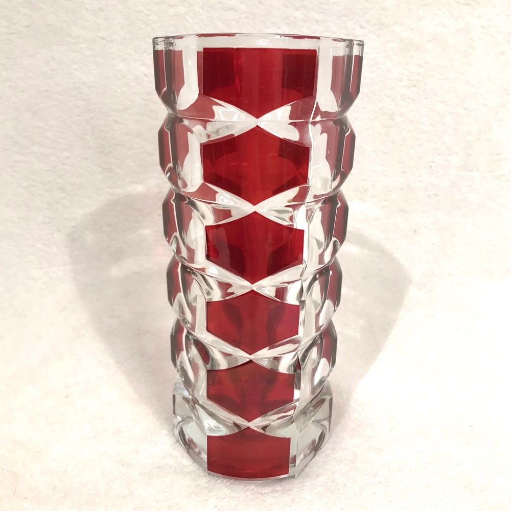 Vintage 1970s Luminarc Crystal JG Durand windsor rubis patterned glass vase